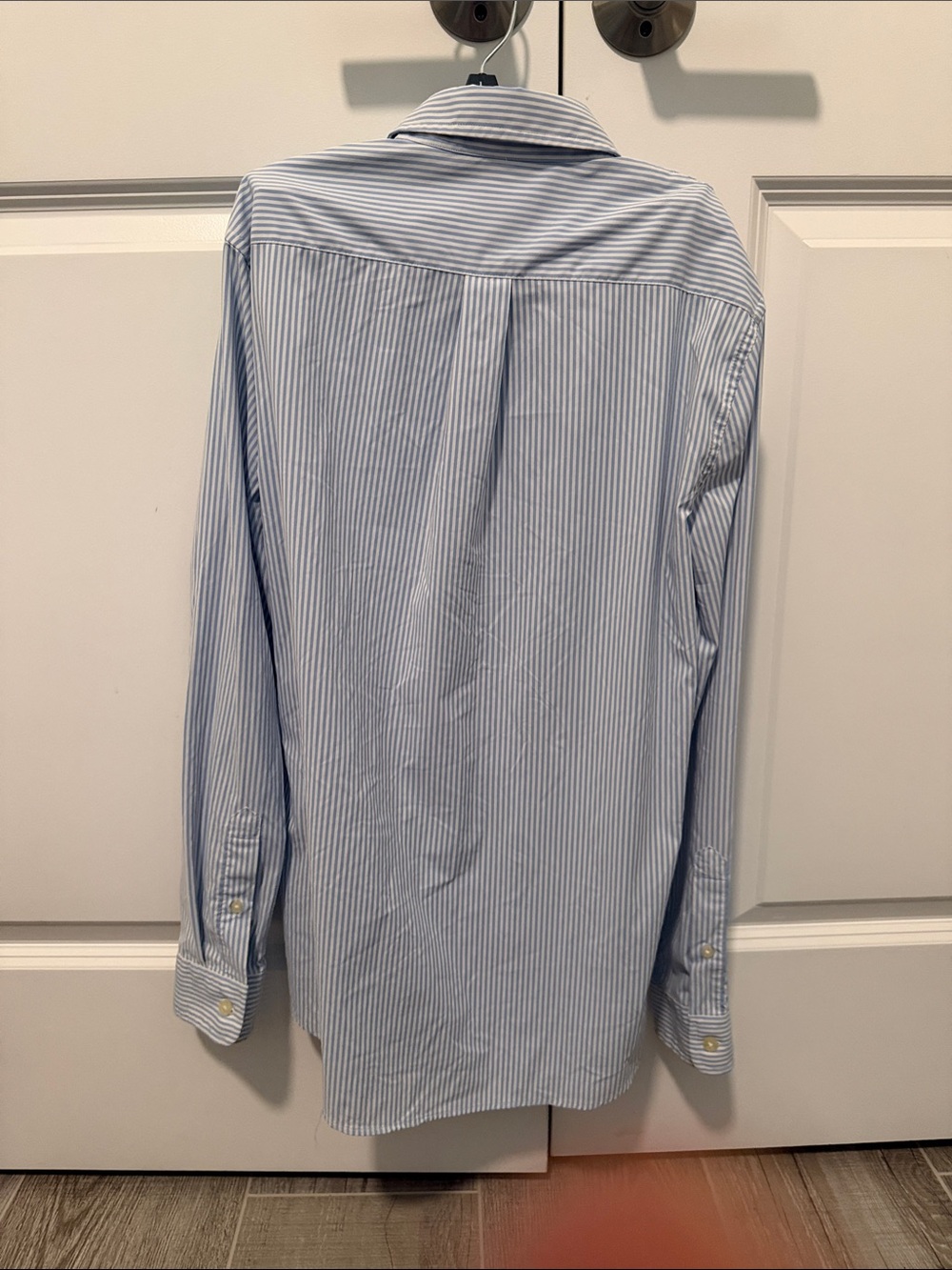 Vineyard Vines Boys Large Blue Stripe Button-Down Shirt - Picture 3 of 9